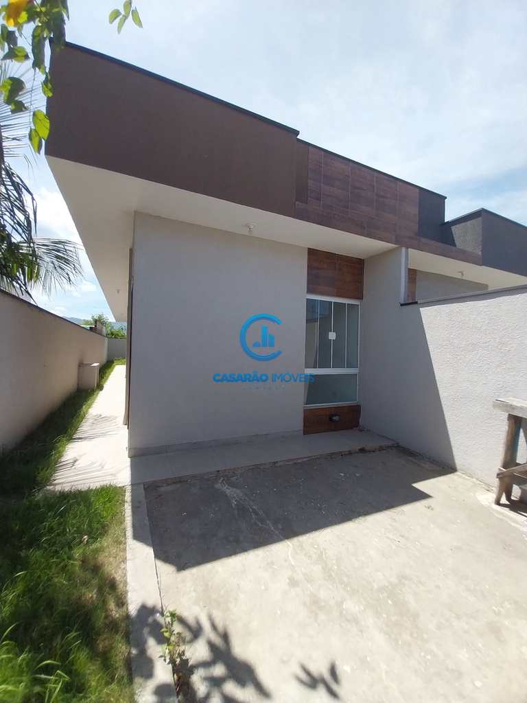 Casa em Caraguatatuba, no bairro Balneário dos Golfinhos
