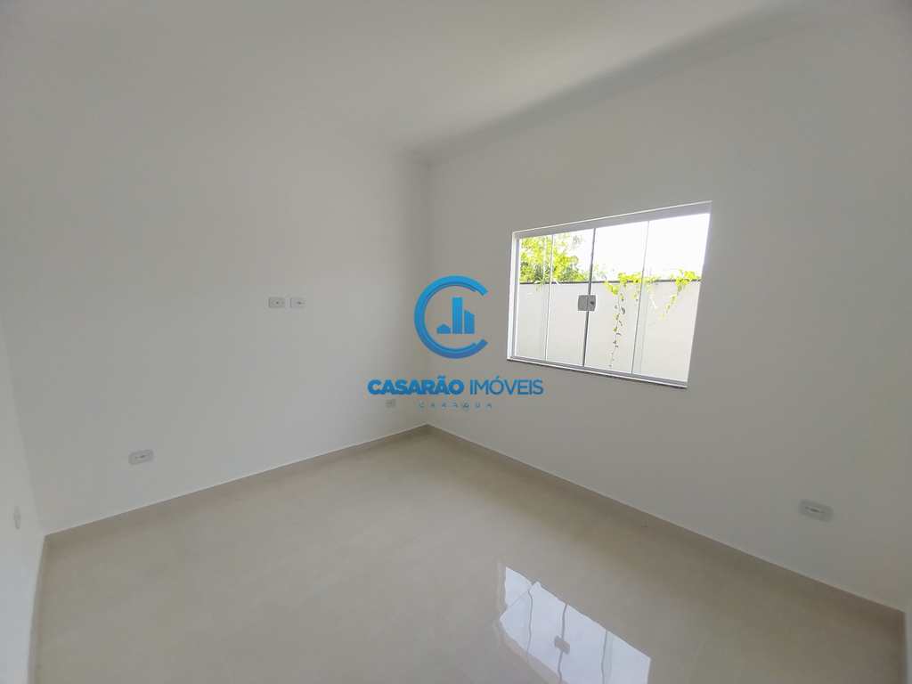 Casa em Caraguatatuba, no bairro Balneário dos Golfinhos