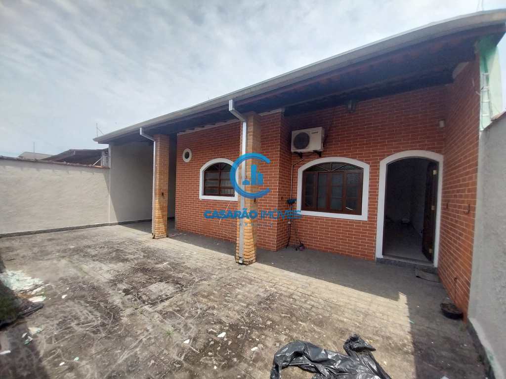 Casa em Caraguatatuba, no bairro Martim de Sá