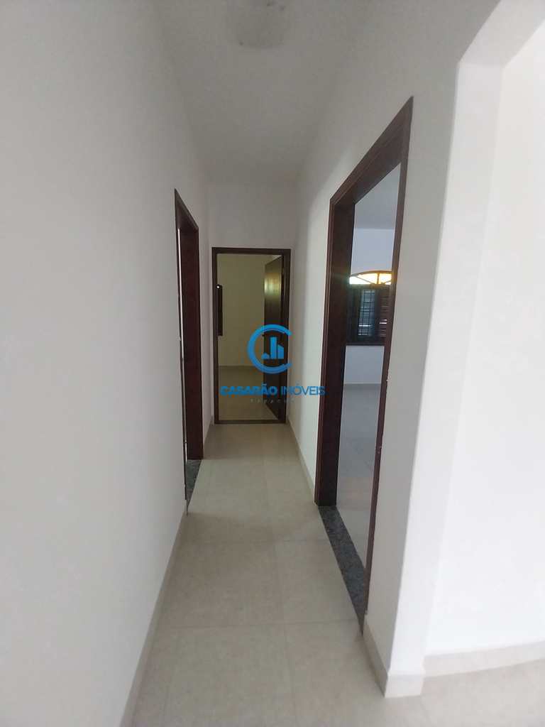 Casa em Caraguatatuba, no bairro Martim de Sá