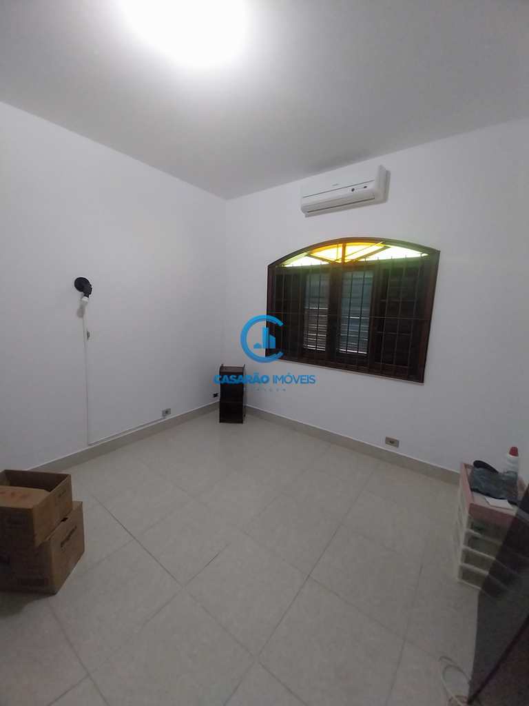 Casa em Caraguatatuba, no bairro Martim de Sá