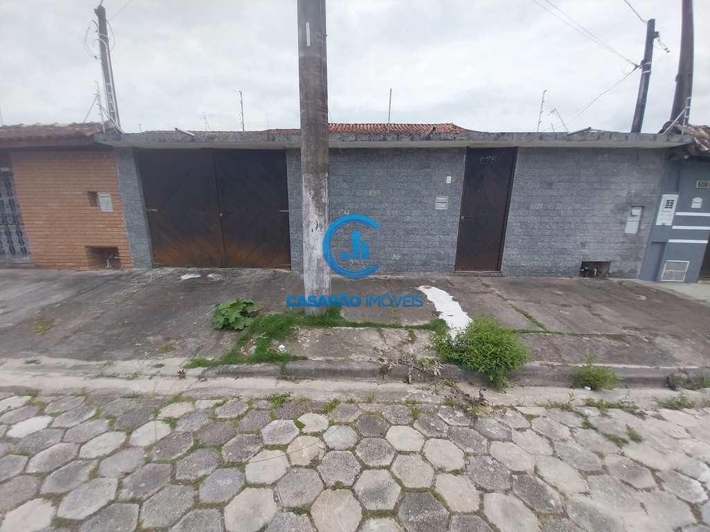 Casa em Caraguatatuba, no bairro Martim de Sá