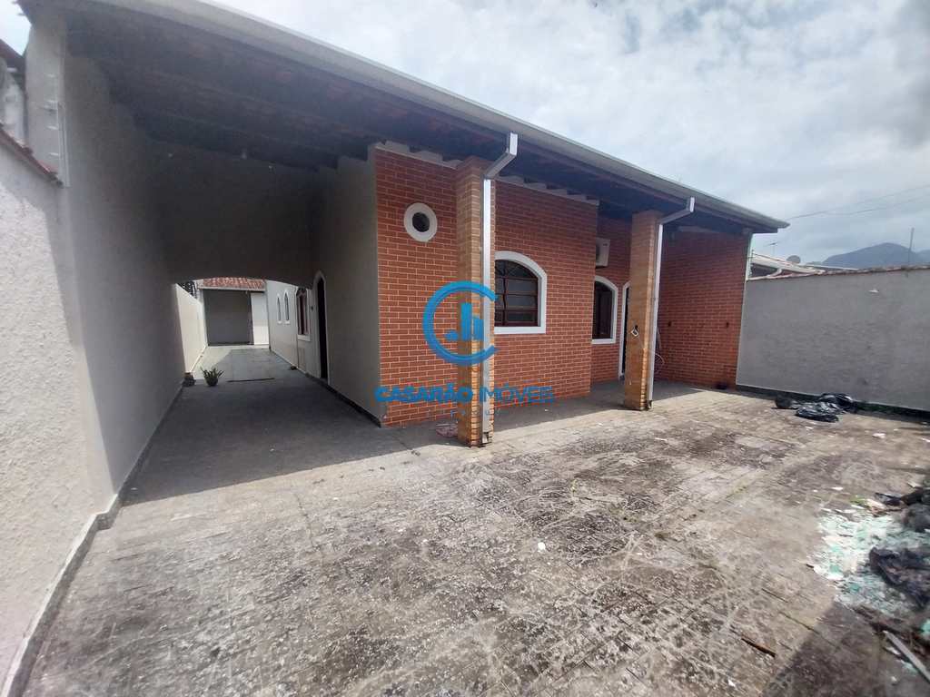 Casa em Caraguatatuba, no bairro Martim de Sá