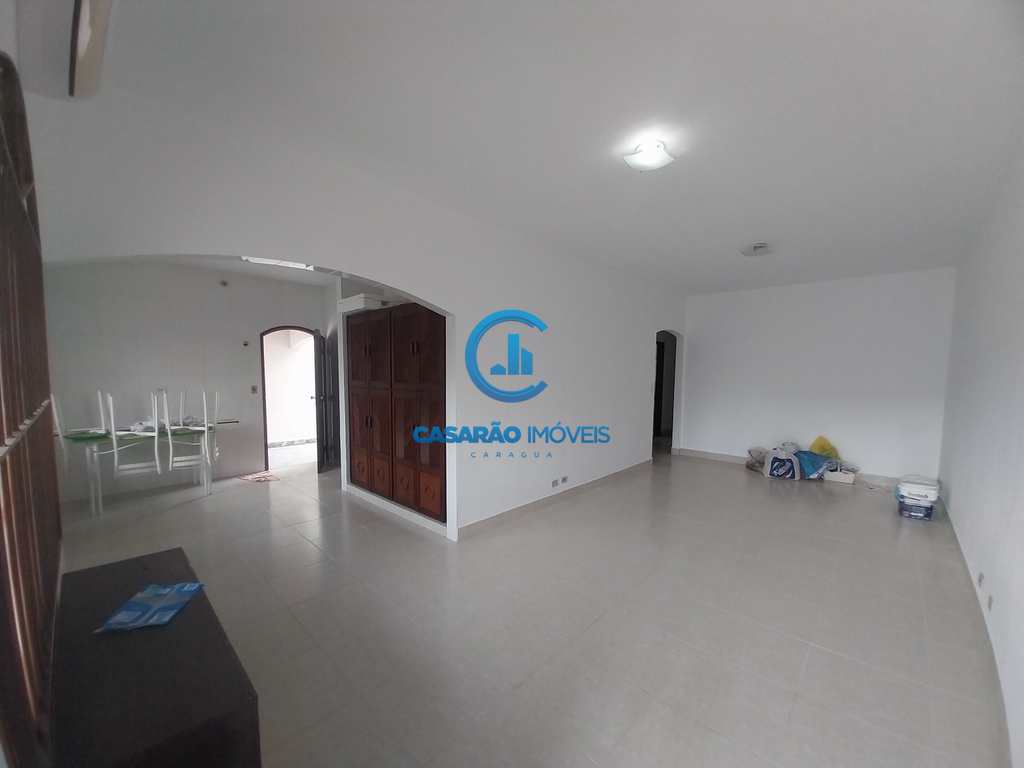 Casa em Caraguatatuba, no bairro Martim de Sá