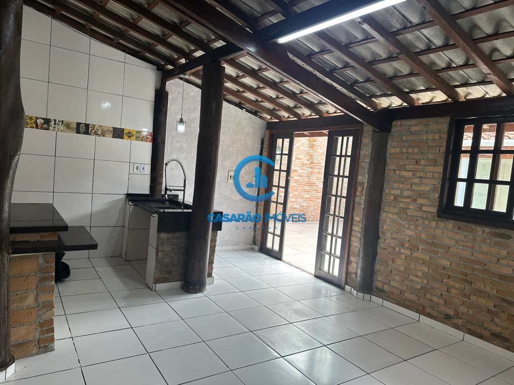 Casa em Caraguatatuba, no bairro Martim de Sá