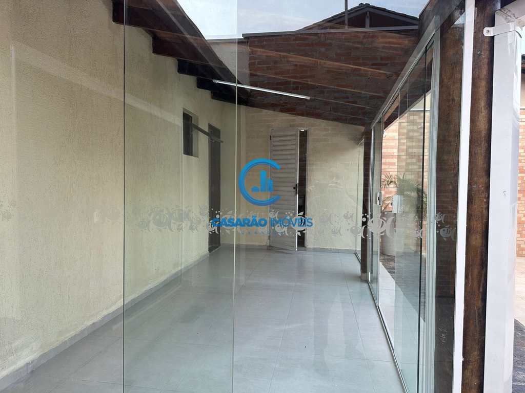 Casa em Caraguatatuba, no bairro Martim de Sá