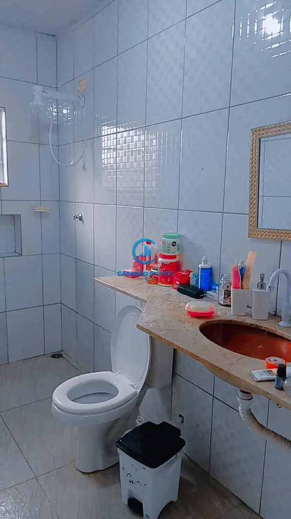 Casa em Caraguatatuba, no bairro Jardim do Sol