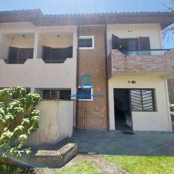 Sobrado de Condomínio em Caraguatatuba, bairro Martim de Sá