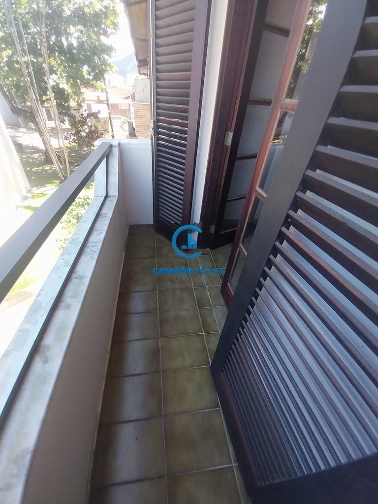 Sobrado de Condomínio em Caraguatatuba, no bairro Martim de Sá