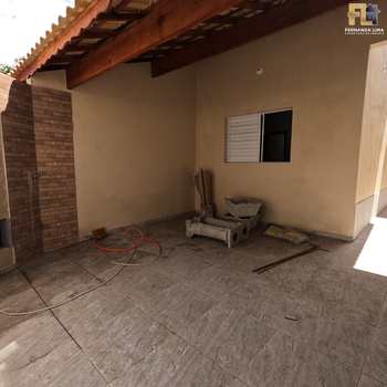 Casa em Mongaguá, bairro Santa Eugênia