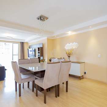Apartamento em São José dos Pinhais, bairro Centro