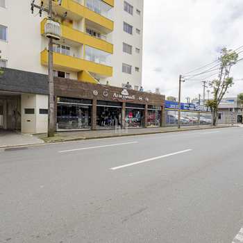 Apartamento em São José dos Pinhais, bairro Centro