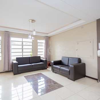 Apartamento em São José dos Pinhais, bairro Centro