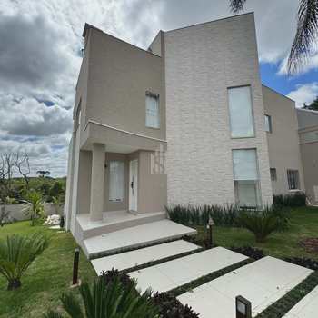 Sobrado em Curitiba, bairro Butiatuvinha