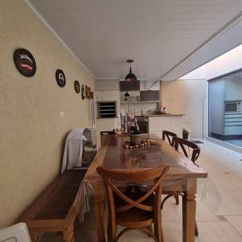 Sobrado de Condomínio em Curitiba, bairro Boqueirão