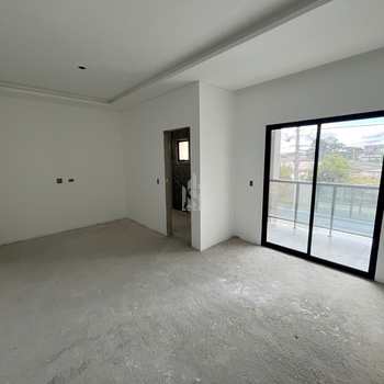 Sobrado em São José dos Pinhais, bairro Centro