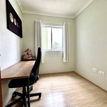Apartamento em São José dos Pinhais, bairro Afonso Pena