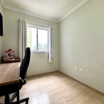 Apartamento em São José dos Pinhais, bairro Afonso Pena