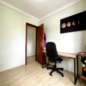 Apartamento em São José dos Pinhais, bairro Afonso Pena
