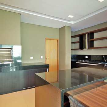 Apartamento em Curitiba, bairro Boa Vista