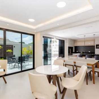 Apartamento em Curitiba, bairro Capão Raso