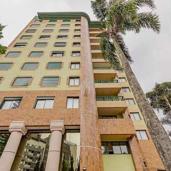 Apartamento em Curitiba, bairro Centro