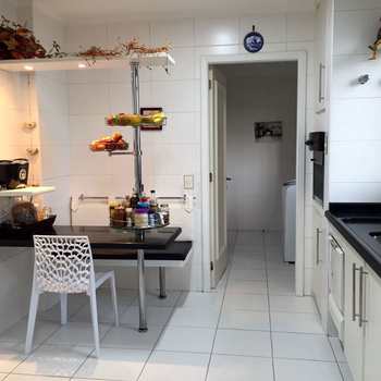 Apartamento em Curitiba, bairro Centro