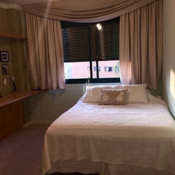 Apartamento em Curitiba, bairro Centro