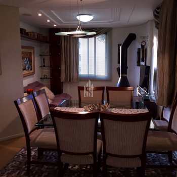 Apartamento em Curitiba, bairro Centro