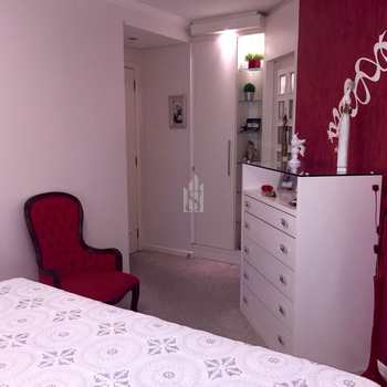 Apartamento em Curitiba, bairro Centro