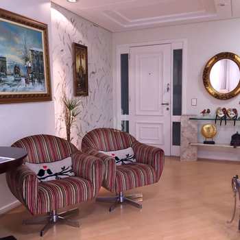 Apartamento em Curitiba, bairro Centro