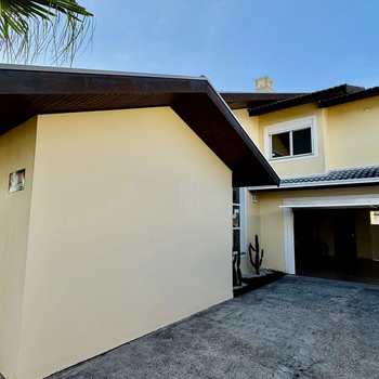 Sobrado em São José dos Pinhais, bairro Aristocrata