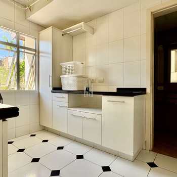 Sobrado em São José dos Pinhais, bairro Aristocrata