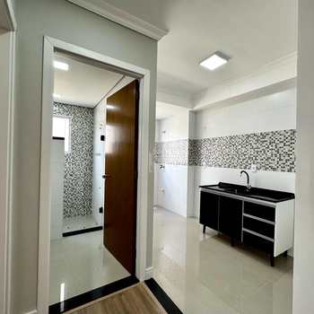 Apartamento em São José dos Pinhais, bairro Colônia Rio Grande