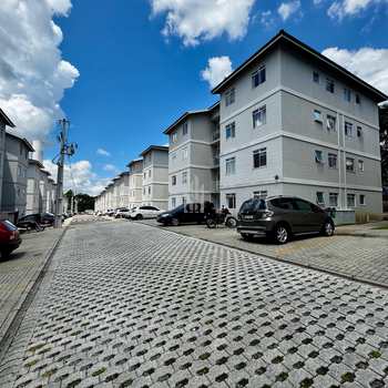 Apartamento em São José dos Pinhais, bairro Colônia Rio Grande