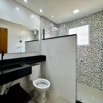 Apartamento em São José dos Pinhais, bairro Colônia Rio Grande