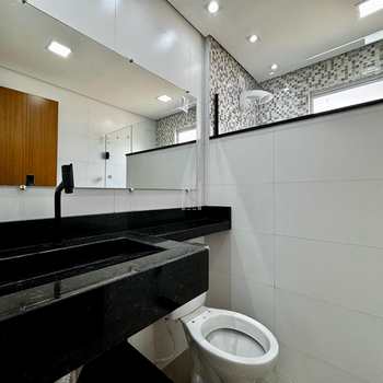 Apartamento em São José dos Pinhais, bairro Colônia Rio Grande