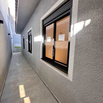Casa em São José dos Pinhais, bairro Monte Libano