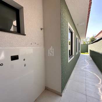 Casa em São José dos Pinhais, bairro Afonso Pena