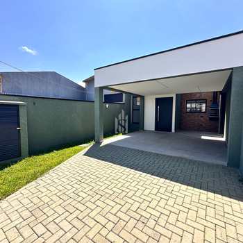 Casa em São José dos Pinhais, bairro Afonso Pena