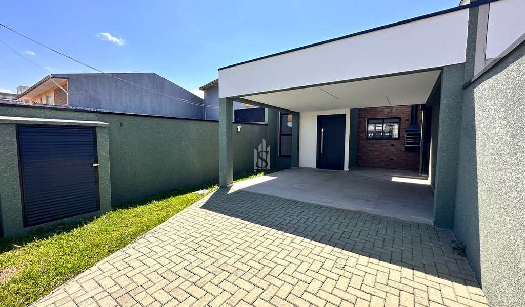 Casa em São José dos Pinhais, bairro Afonso Pena