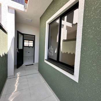 Casa em São José dos Pinhais, bairro Afonso Pena