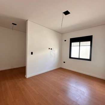 Casa em São José dos Pinhais, bairro Águas Belas