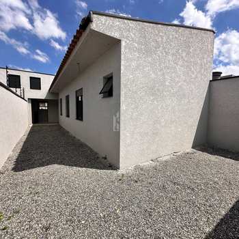 Casa em São José dos Pinhais, bairro Águas Belas