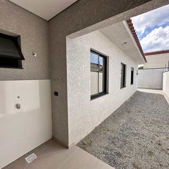 Casa em São José dos Pinhais, bairro Águas Belas