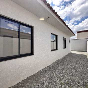 Casa em São José dos Pinhais, bairro Águas Belas