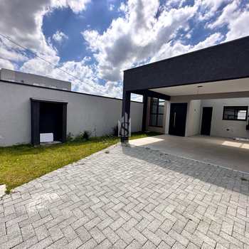 Casa em São José dos Pinhais, bairro Águas Belas