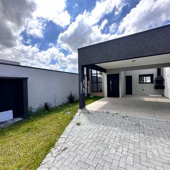 Casa em São José dos Pinhais, bairro Águas Belas