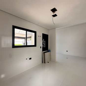 Casa em São José dos Pinhais, bairro Águas Belas