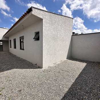 Casa em São José dos Pinhais, bairro Águas Belas